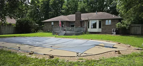 Exterior - 6863 W Cactus St, Springfield, MO 65803 photo 4 of 6