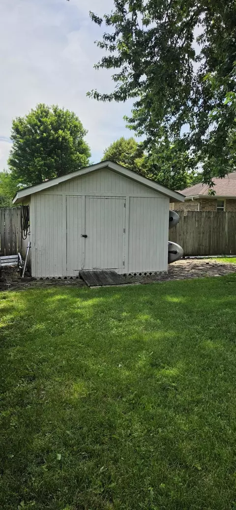 Exterior - 6863 W Cactus St, Springfield, MO 65803 photo 3 of 6
