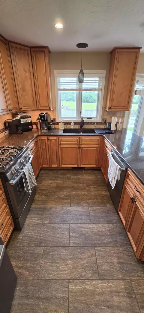 Kitchen - 6863 W Cactus St, Springfield, MO 65803 photo 2 of 4