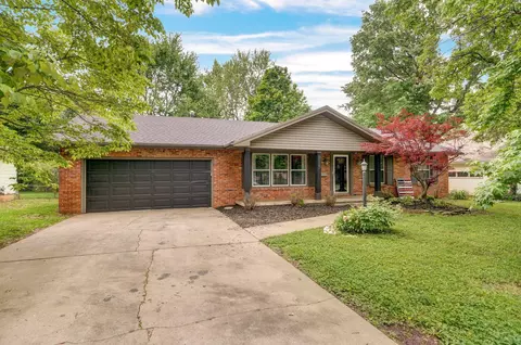 2117 E Montclair St, Springfield, MO 65804