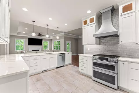 Kitchen - 156 Pinehurst Dr, Branson, MO 65616 photo 5 of 5