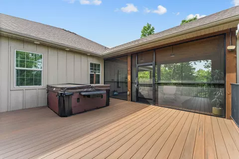 Exterior - 156 Pinehurst Dr, Branson, MO 65616 photo 4 of 8