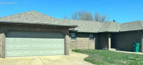 1000-1011 E 15th St, Mountain Grove, MO 65711
