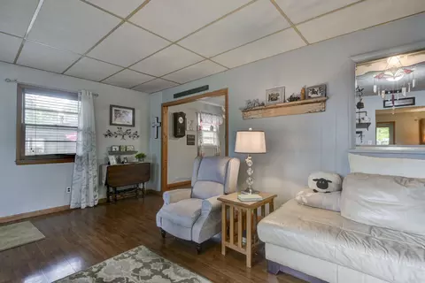 Living - 1939 S Roanoke Ave, Springfield, MO 65807 photo 4 of 4
