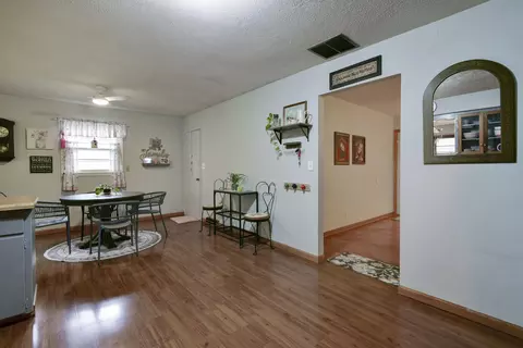 Dining - 1939 S Roanoke Ave, Springfield, MO 65807 photo 1 of 2