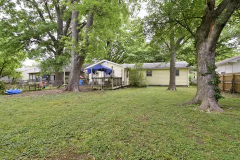 Exterior - 1939 S Roanoke Ave, Springfield, MO 65807 photo 6 of 9