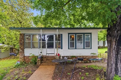 141 Wildflower Ave, Rockaway Beach, MO 65740