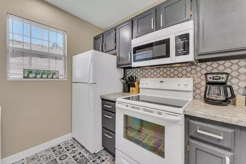 Kitchen - 41 Scenic Ct #9, Branson, MO 65616 photo 3 of 3