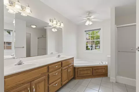 Bath - 3641 S Breech Ave, Springfield, MO 65807 photo 1 of 4