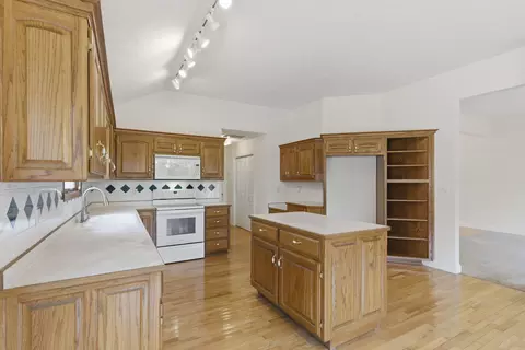 Kitchen - 3641 S Breech Ave, Springfield, MO 65807 photo 4 of 5