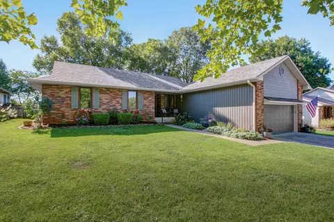 5935 S Geronimo Dr, Springfield, MO 65810