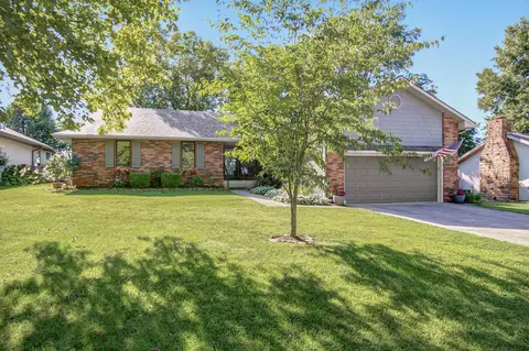 Exterior - 5935 S Geronimo Dr, Springfield, MO 65810 photo 2 of 11