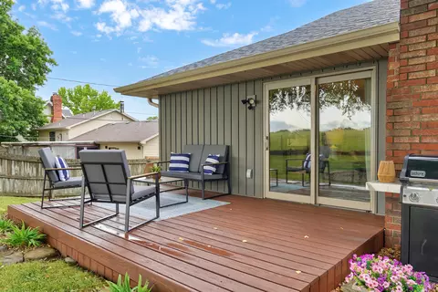 Exterior - 5935 S Geronimo Dr, Springfield, MO 65810 photo 7 of 11