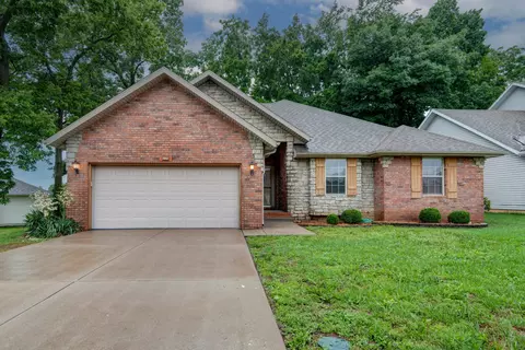 3191 S Leawood Ave, Springfield, MO 65807