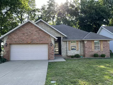 3191 S Leawood Ave, Springfield, MO 65807