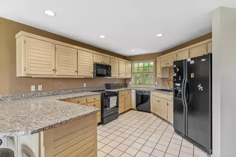 Kitchen - 3733 E Cromwell Ln, Springfield, MO 65802 photo 1 of 3