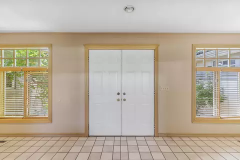 Entry Way - 3733 E Cromwell Ln, Springfield, MO 65802 photo 1 of 2