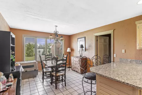 Dining - 3733 E Cromwell Ln, Springfield, MO 65802 photo 1 of 4