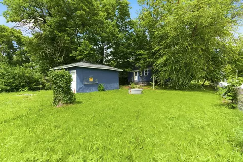 Exterior - 901 N Concord Ave, Springfield, MO 65802 photo 7 of 8