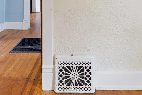 Entry Way - 901 N Concord Ave, Springfield, MO 65802 photo 2 of 3