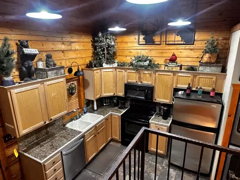 Kitchen - 264 Oak Ridge Rd, Branson, MO 65616 photo 3 of 4