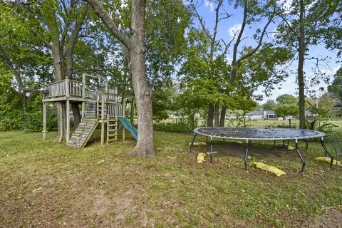 Exterior - 680 E Trakel Pl, Springfield, MO 65810 photo 14 of 15