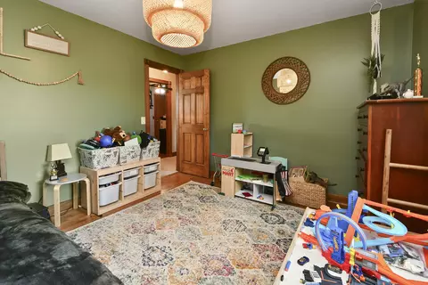 Bedroom - 680 E Trakel Pl, Springfield, MO 65810 photo 7 of 9