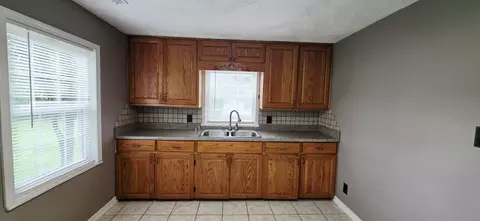 Other - 703 E Jackson St, Marshfield, MO 65706 photo 3 of 9