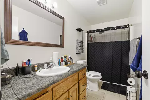 Bath - 237 Dean St, Sparta, MO 65753 photo 1 of 2