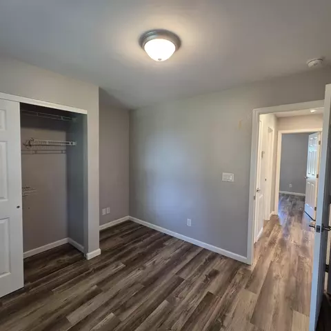 Bedroom - 1622 W Chestnut St, Springfield, MO 65802 photo 4 of 4