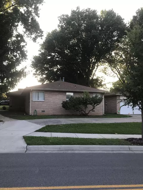 703 W Stanford St, Springfield, MO 65807 photo 2