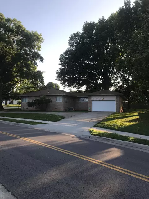 703 W Stanford St, Springfield, MO 65807 photo 4