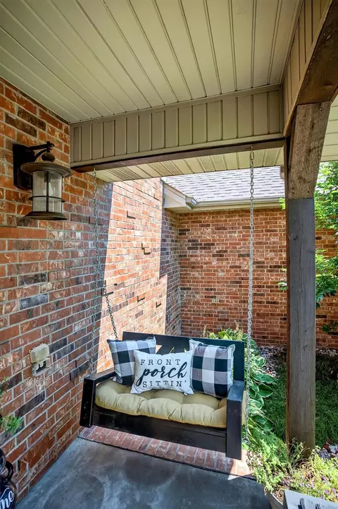 Exterior - 1699 E New Madrid, Republic, MO 65738 photo 5 of 9