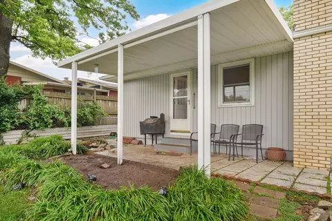 Exterior - 2445 S Ferguson Ave, Springfield, MO 65807 photo 5 of 11