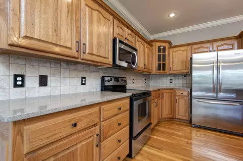 Kitchen - 3871 W Olivia St, Springfield, MO 65810 photo 2 of 4