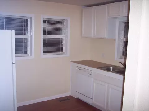 Kitchen - 930 W Poplar St, Springfield, MO 65802 photo 2 of 3