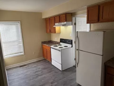 Kitchen - 930 W Poplar St, Springfield, MO 65802 photo 1 of 3