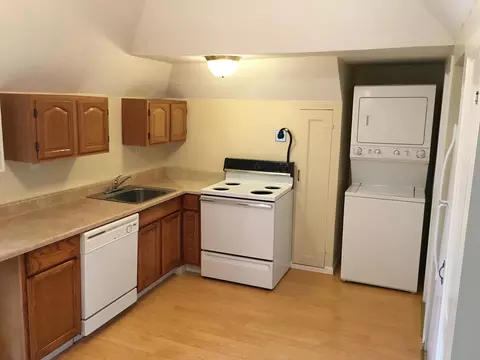 Kitchen - 930 W Poplar St, Springfield, MO 65802 photo 3 of 3