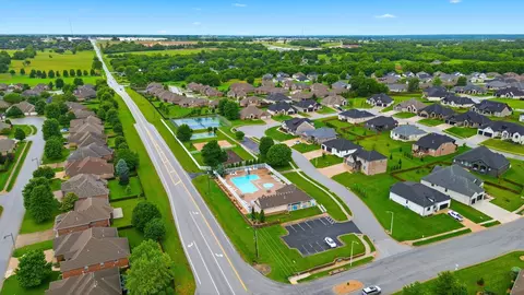 View/Area - 4411 E Hidden Oak St, Springfield, MO 65802 photo 6 of 12