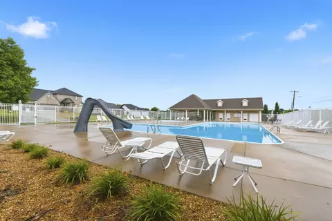 Exterior - 4411 E Hidden Oak St, Springfield, MO 65802 photo 14 of 16
