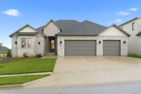 Exterior - 4411 E Hidden Oak St, Springfield, MO 65802 photo 3 of 16