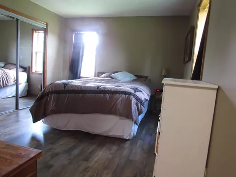 Bedroom - 547 N Dill St, Marshfield, MO 65706 photo 2 of 8