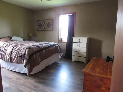 Bedroom - 547 N Dill St, Marshfield, MO 65706 photo 1 of 8