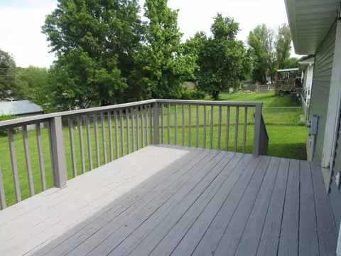 Exterior - 547 N Dill St, Marshfield, MO 65706 photo 5 of 6