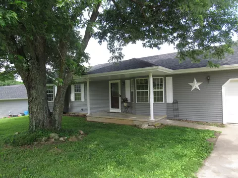 Exterior - 547 N Dill St, Marshfield, MO 65706 photo 2 of 6