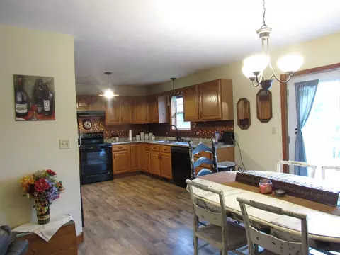 Kitchen - 547 N Dill St, Marshfield, MO 65706 photo 1 of 8