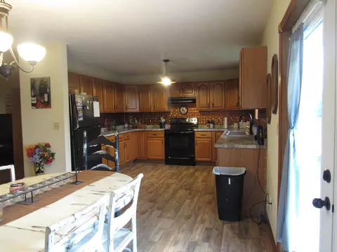 Kitchen - 547 N Dill St, Marshfield, MO 65706 photo 2 of 8