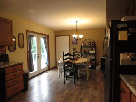 Dining - 547 N Dill St, Marshfield, MO 65706 photo 2 of 2