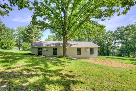 Exterior - 717 Benham Ave, Neosho, MO 64850 photo 4 of 4