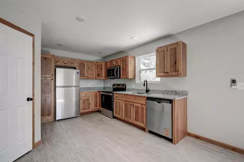 Kitchen - 717 Benham Ave, Neosho, MO 64850 photo 3 of 4